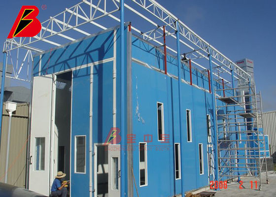 Backender Farben-Stand des Raum-LKW-Bus-BZB im Freien