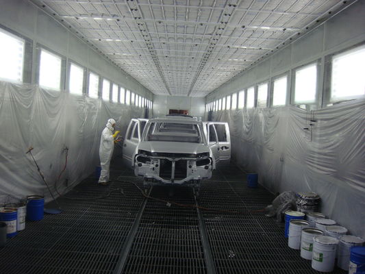 Qualität 15000 Sätze/Yearl-Autolack-Geschäfts-Sprühlinie mit halbautomatischem Verkehrssystem usine